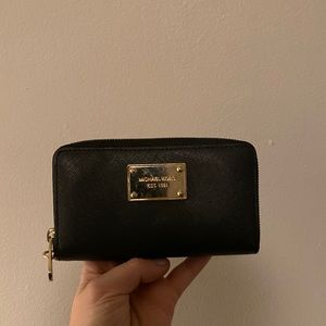 Micheal Kors wallet